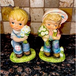 Vintage Ceramic Rusties Little Boy And  Girl With Flowers Figurine 4.5"tall